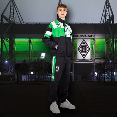 Model wearing the Borussia Mönchengladbach 1995 Retro Football Jacket and Pants 